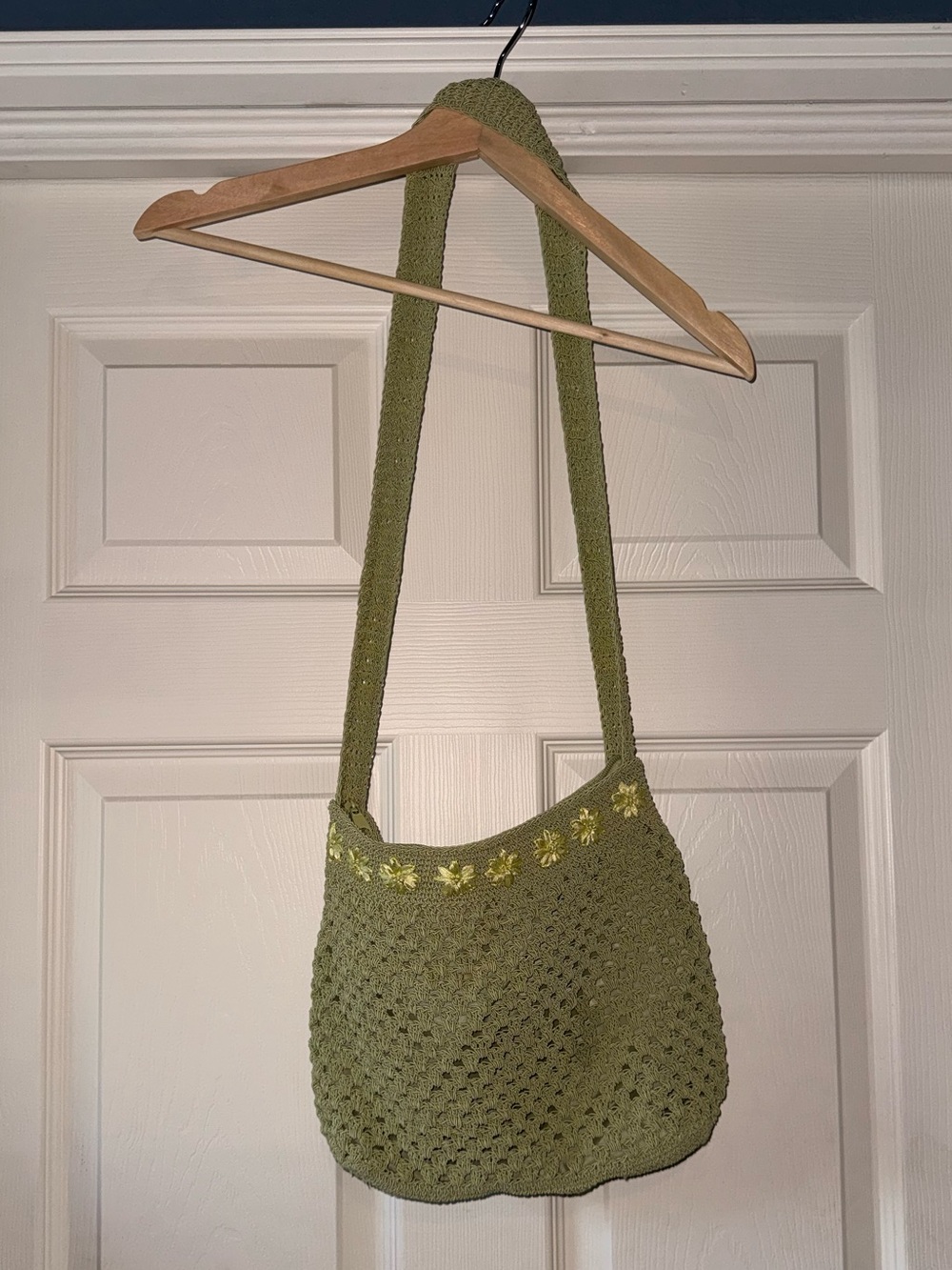 Carlo D’Santi Green Crochet Bag with Floral Detail - Picture 2 of 9